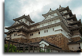 Okazały Donjon::Zamek Himeji-jo, Japonia::