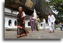 Pilgrims in Dambulla::Dambulla, Sri Lanka::