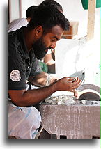Praca przy kameniach szlachetnych::Galle, Sri Lanka::
