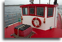 Czerwona łódź::Battle Harbour, Labrador, Kanada::