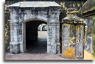 Brama fortu::Fort San Juan de Ulua, Veracruz, Meksyk::
