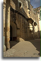 Podwórko::Były klasztor Santiago Apostol, Oaxaca, Meksyk::