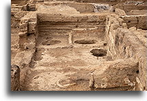 Burial pits::Çatalhöyük, Turkey::