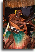 Wojownik z Fidżi::Tance Fidżijskie, Fidżi, Oceania::