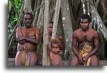 Mieszkańcy wioski na Tanna::Vanuatu, Oceania::