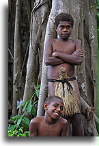 Chłopcy z Tanna::Tańce Kastom, Vanuatu, Południowy Pacyfik::