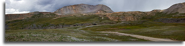 Panorama wysokogórskiej doliny::Przełęcz Czarnego Niedźwiedzia, Kolorado, USA::