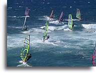 Windsurfing na plaży Hookipa::Maui, Hawaje::