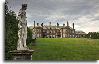 Classical-style Sculptures::Castle Hill, Massachusetts, United States::
