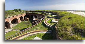 Widok z murów fortu::Wyspa Ship, Mississippi, Stany Zjednoczone::