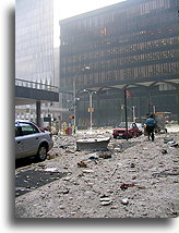 Atak na WTC #28::11 września 2001<br /> godz. 9:10::