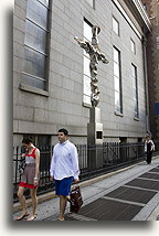 Krzyż zastępczy::Kościół Św. Piotra, Nowy Jork, USA<br /> sierpień 2011::